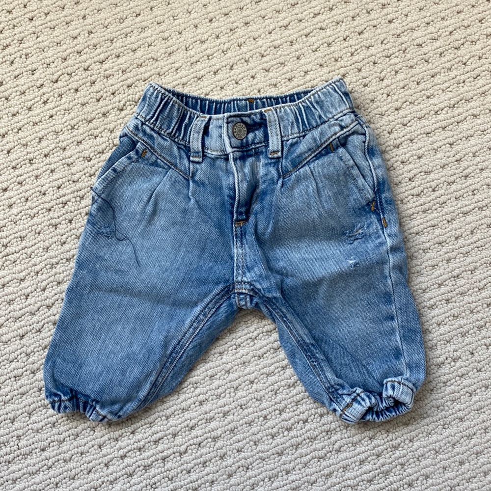 Gap baby bubble jeans 0-3 months